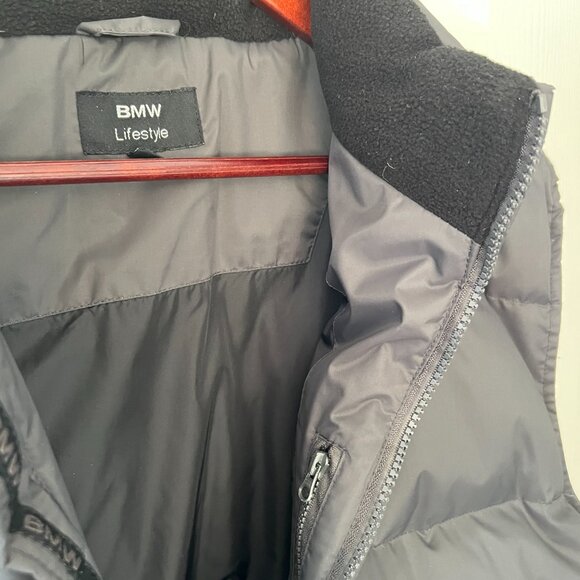 BMW Brand Lifestyle Men's Downfilled Driver's Vest! - Picture 8 of 16